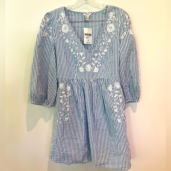 NWT forever 21 blue and white striped mini dress white embroidered flowers Small - Picture 1 of 8